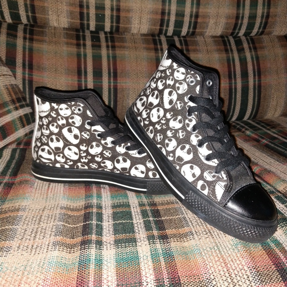 Nightmare before christmas wannabe converse